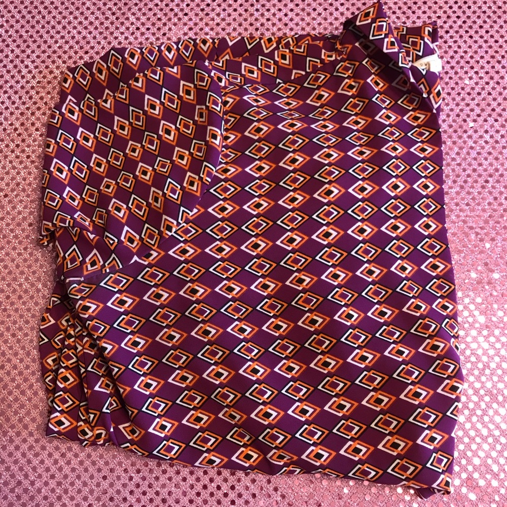 SOLD Pleione Diamond Print Surplice Wrap Blouse - Picture 12 of 12